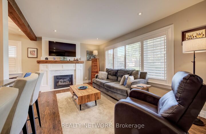 Property Photo: 21 Loma Drive ON L8G 2W6