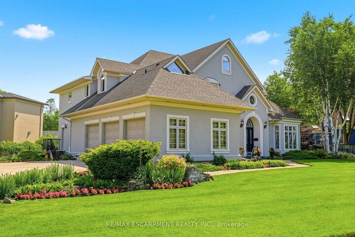 Property Photo: 28 Millcreek Court ON L9G 4Z3