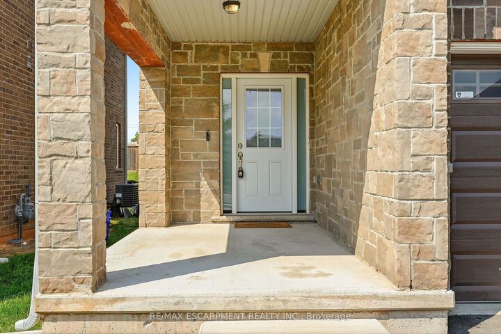 Property Photo:  67 Pinot Crescent  ON L8E 0J9 