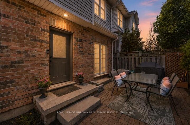 Property Photo:  1085 Harrogate Drive 35  ON L9K 1R2 