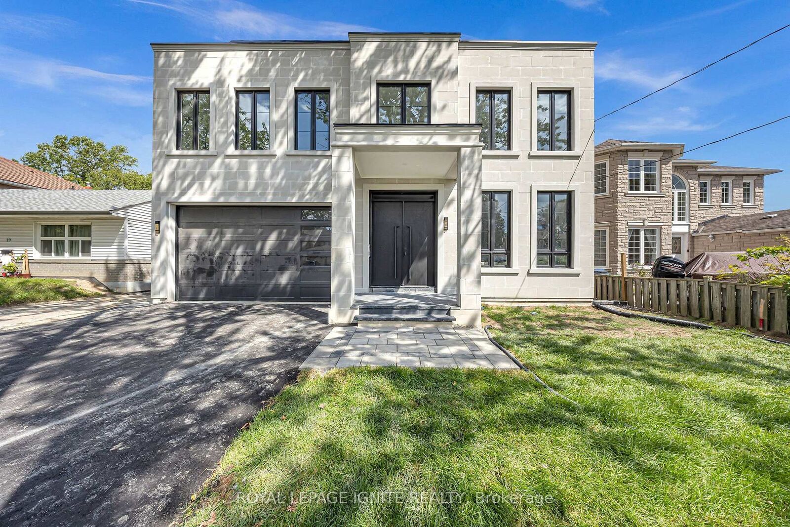 Property Photo:  15 Deblyn Drive E  ON M1S 1J4 