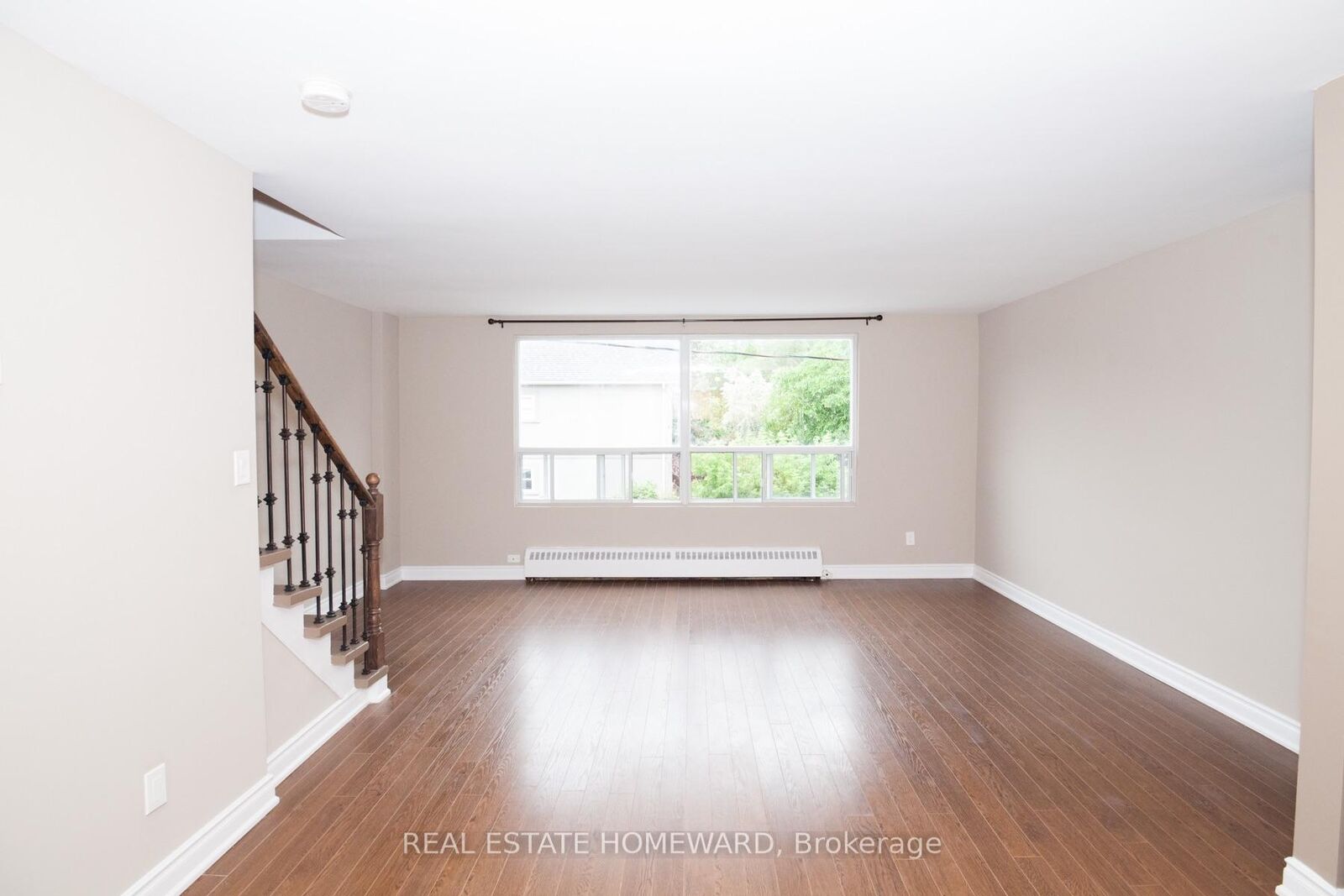 Property Photo:  B-920 Pape Avenue B  ON M4K 3V2 