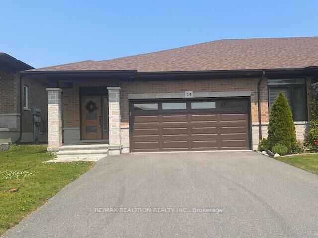 Property Photo:  54 Ledgerock Court  ON K8R 0A6 