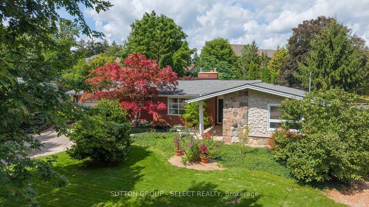 Property Photo:  10 Northcrest Drive  ON N5X 3V8 