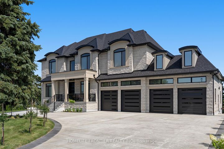 Property Photo: 731 Woodland Acres Crescent ON L6A 1G2