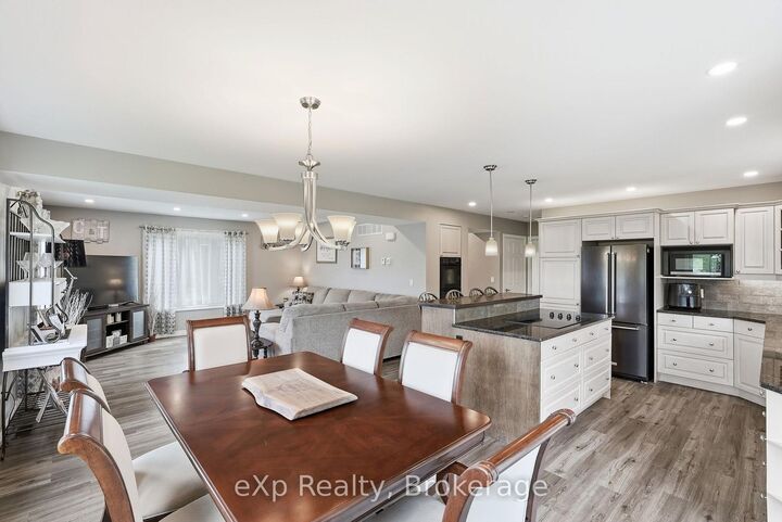 Property Photo:  324 David Winkler Parkway  ON N0G 2M0 