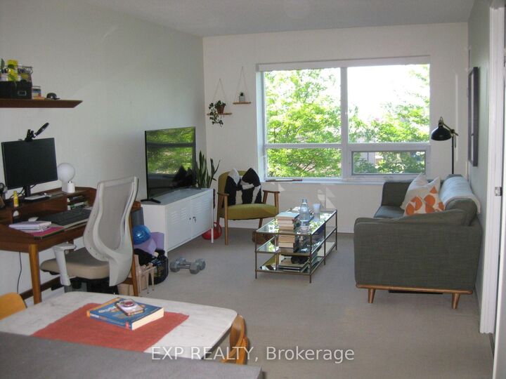 Property Photo:  61 Heintzman Street 604  ON M6P 5A2 
