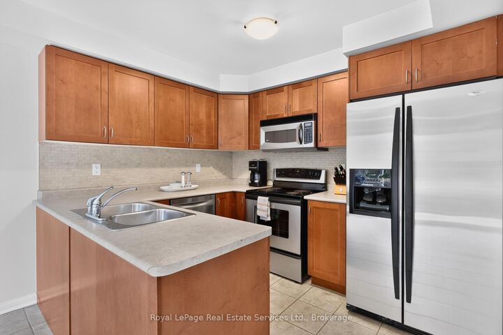 Property Photo:  3071 Rotary Way E  ON L7M 0A3 
