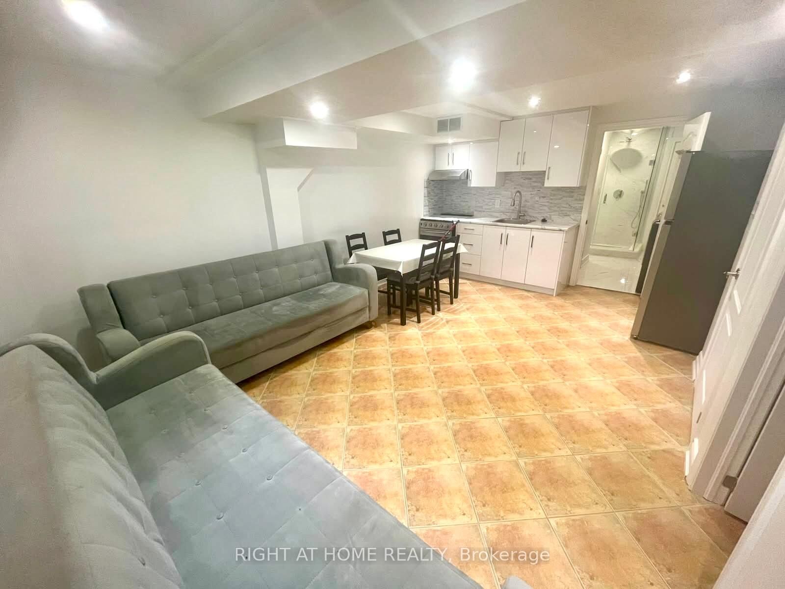 Property Photo:  287 Wildberry Crescent Bsmnt  ON L4H 2H6 