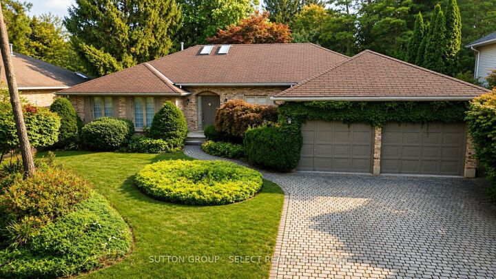 Property Photo: 34 Pine Ridge Drive ON N5X 3G8