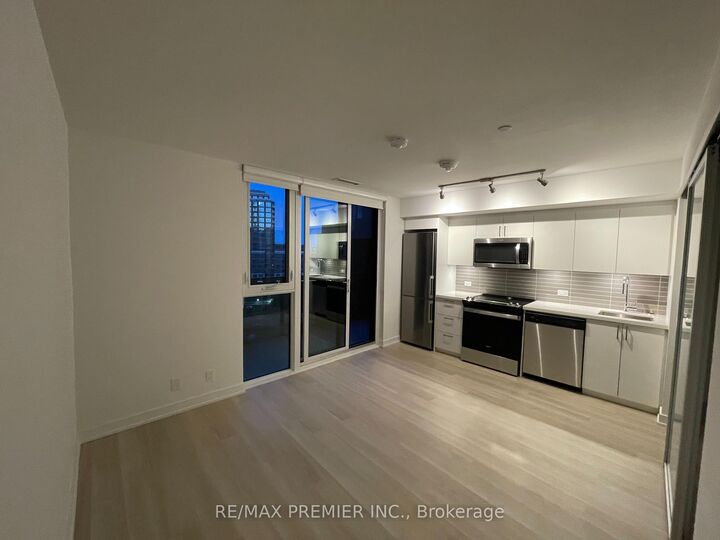 Property Photo:  30 Tretti Way 733  ON M3H 0E3 