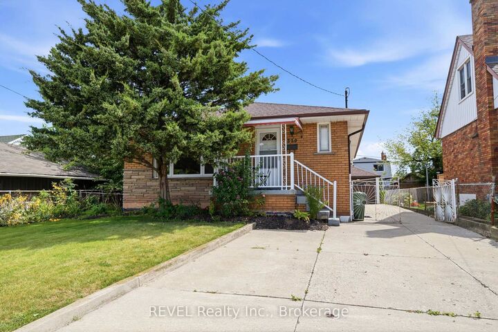 330 Waverly Street — photo 1