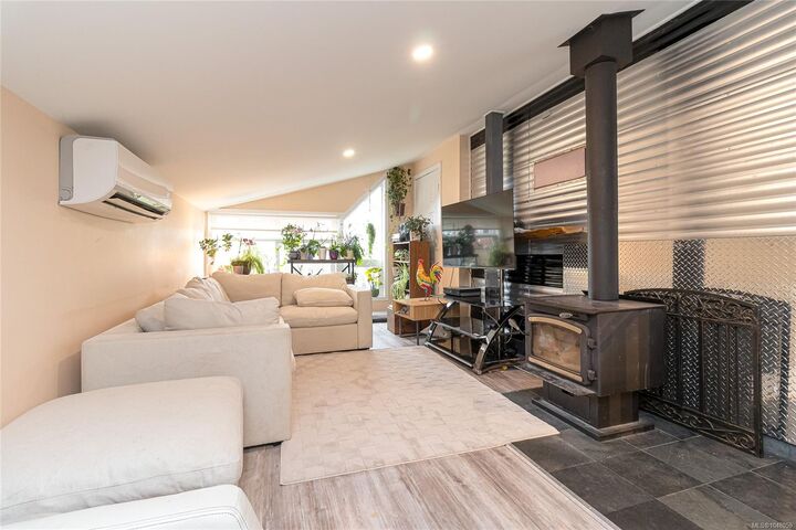 Property Photo: 1120 Shawnigan-Mill Bay Rd #33C BC V0R 2P2