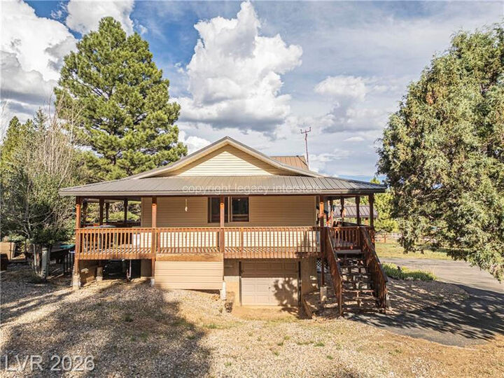 Property Photo: 651 E Aspen Meadow Dr UT 84735
