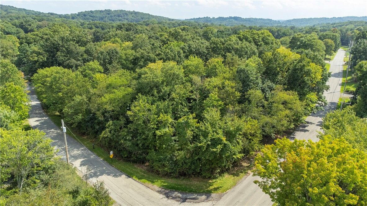 Property Photo: 664 Bradford Park (100-B Heath) PA 15005