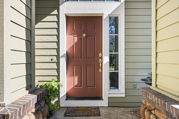 Property Photo:  1972 Fountainview Circle  CA 95403 