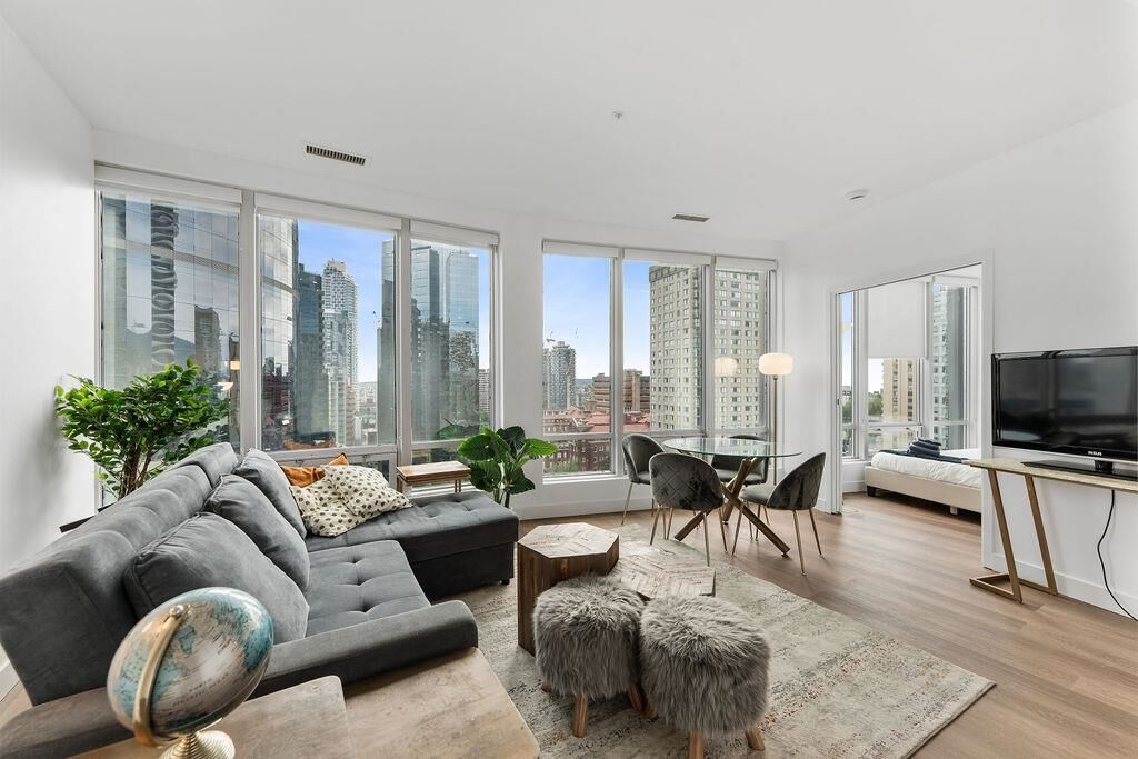 Property Photo:  989 Nelson Street 1204  BC V6Z 2S1 
