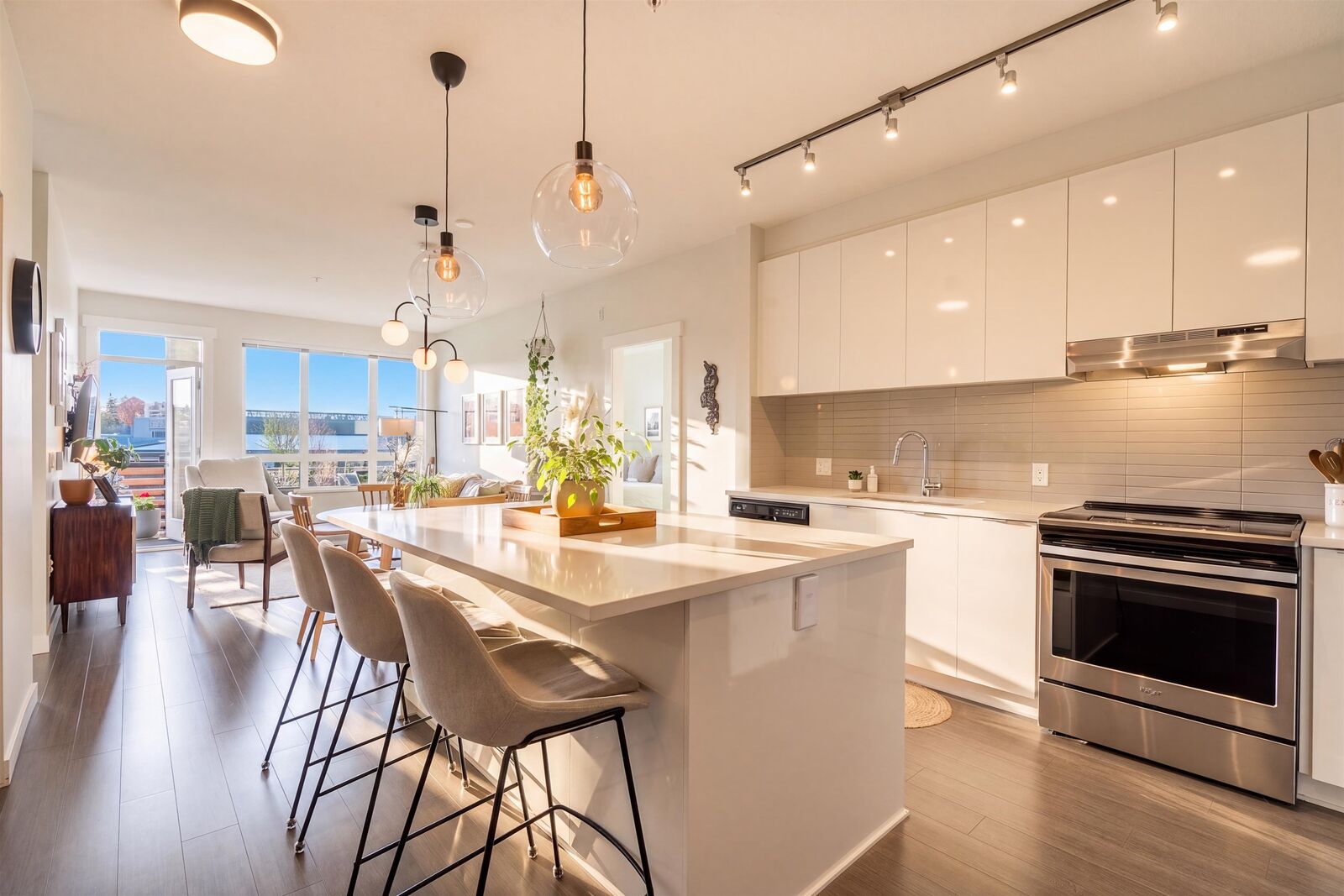 Property Photo:  31158 Westridge Place 301  BC V2T 0K5 