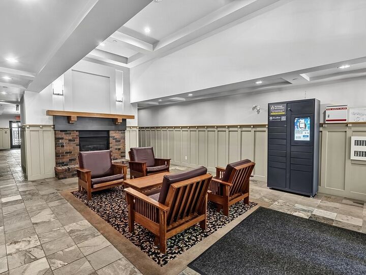 Property Photo:  38 Seventh Avenue 308  BC V3L 5W2 