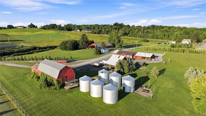 Property Photo:  511 Hansen Point Road  NY 14527 