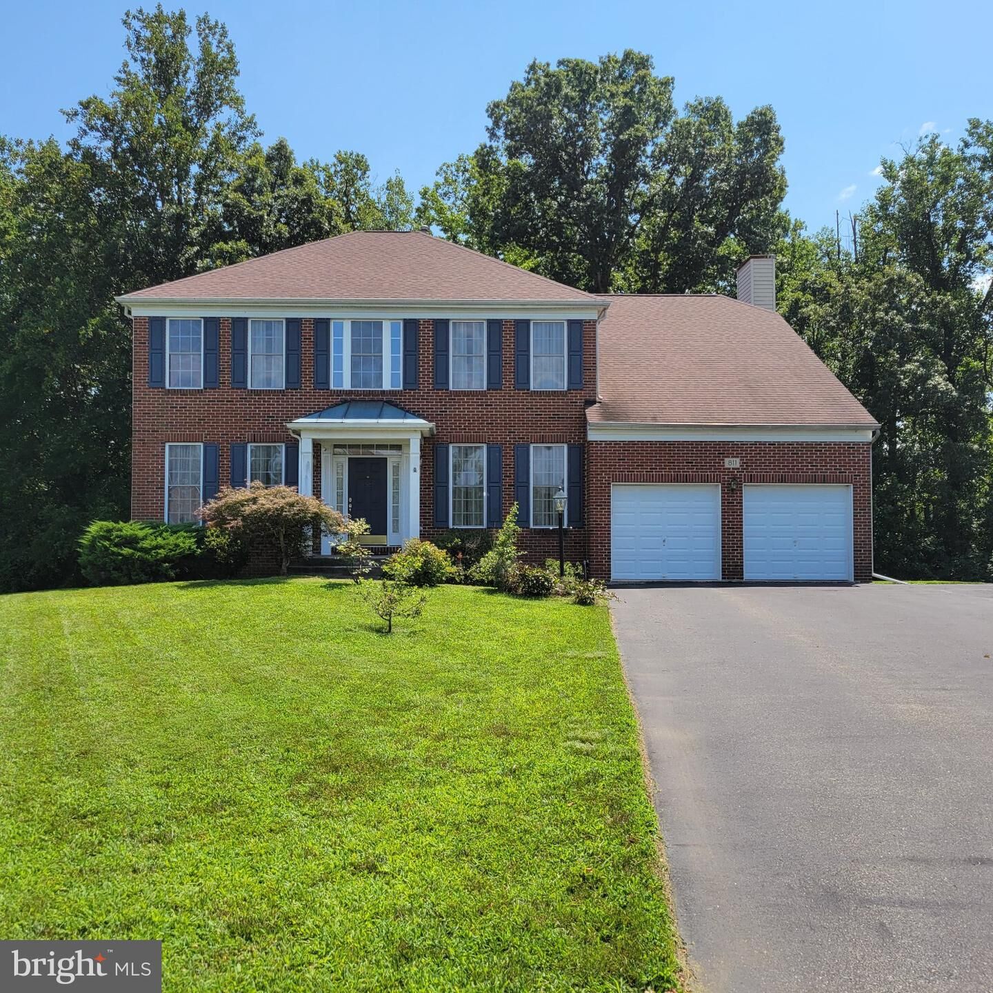 Property Photo:  811 Lamoka Drive  MD 21113 