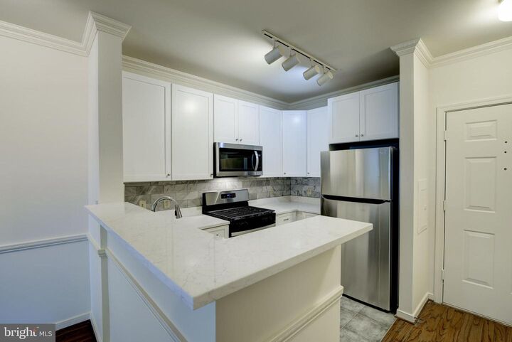 Property Photo: 1645 International Drive 210 VA 22102