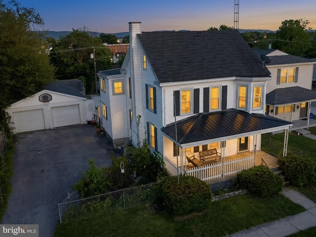 Property Photo: 820 Guilford MD 21740