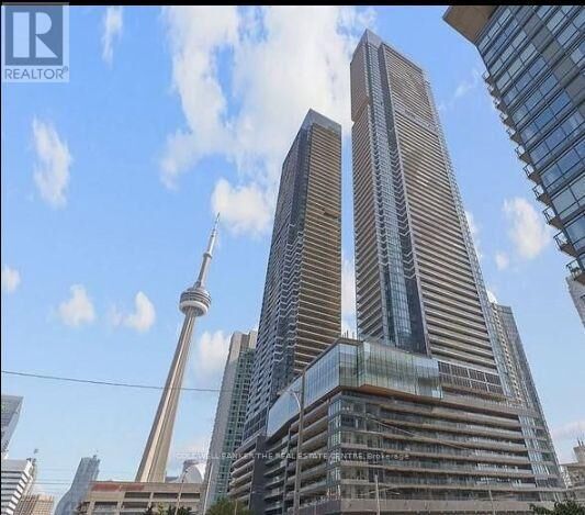 Property Photo:  3 Concord City Place Way West 5501  ON M5V 0X4 