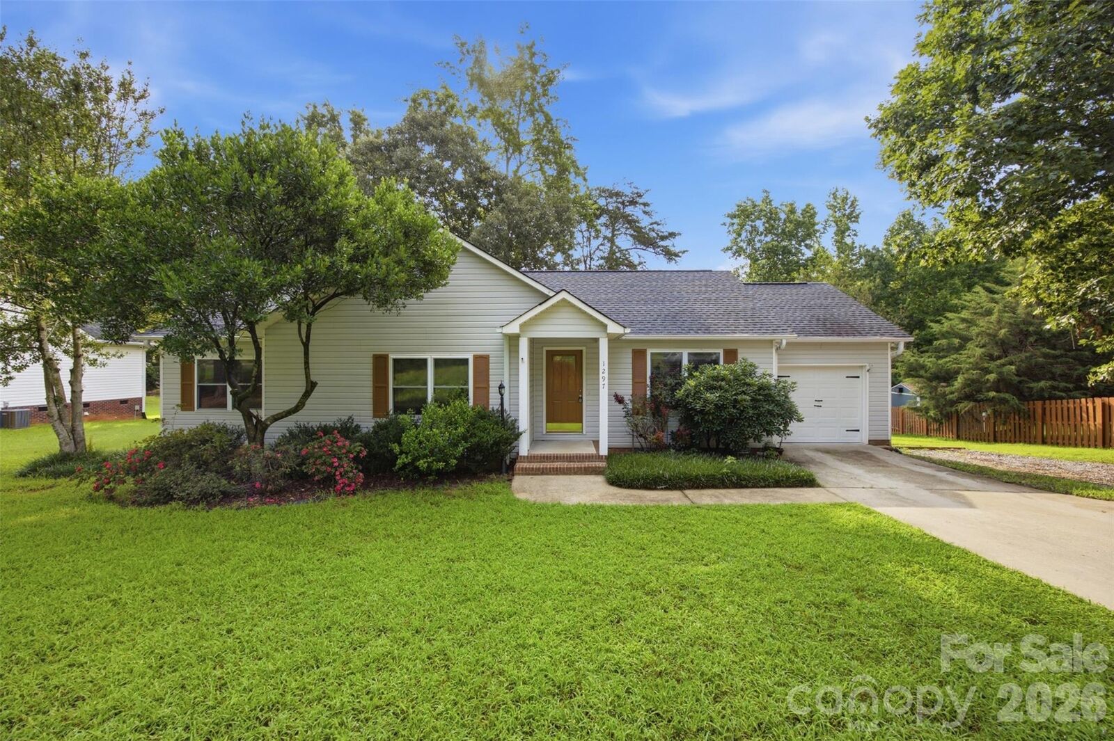 Property Photo: 1297 Creekview Drive NC 28052