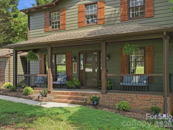 Property Photo: 2709 Stockwood Drive NC 28056