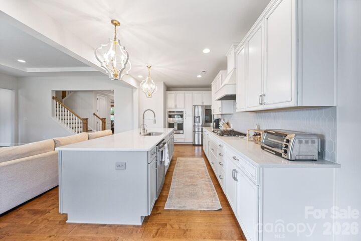 Property Photo: 16139 Tulloch Road NC 28278