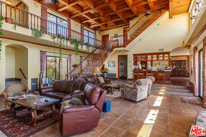 Property Photo:  140 Valle Lindo St  CA 90265 