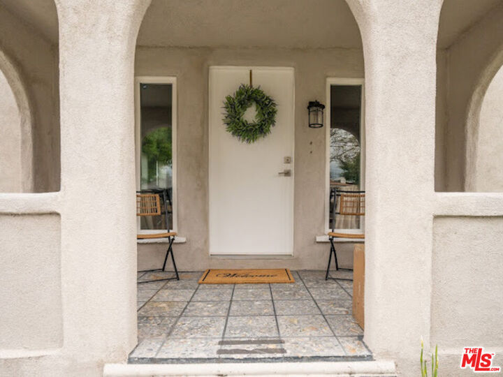 Property Photo:  1836 Lake St  CA 91201 