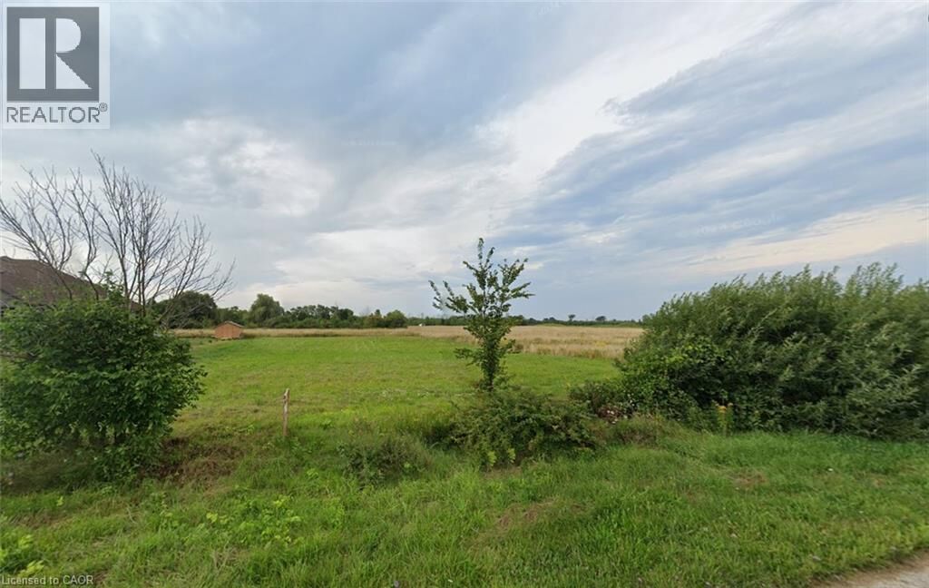 Property Photo:  40 Russell Street  ON N7A 3X9 