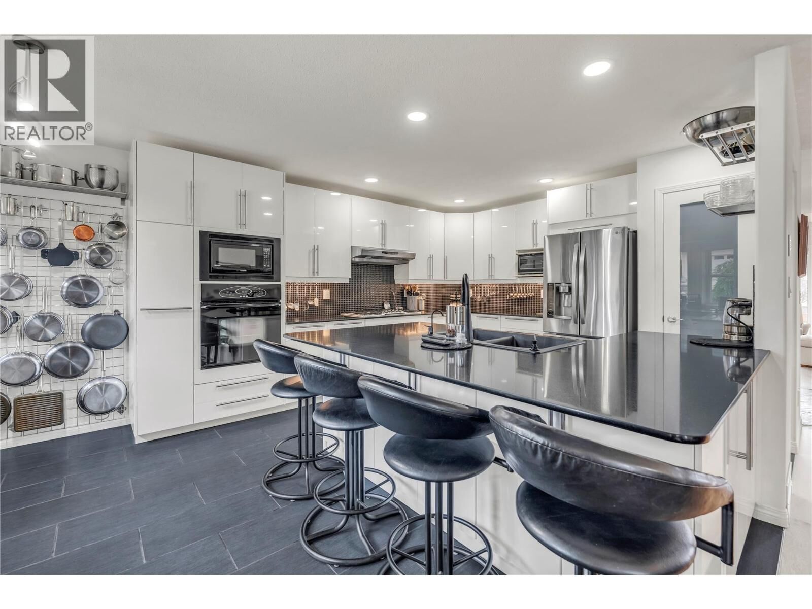 Property Photo:  444 Ridge Place  BC V2A 8N7 
