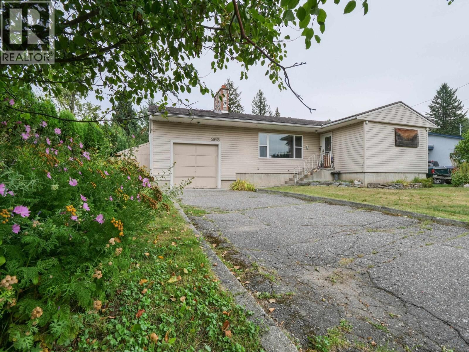 Property Photo:  293 Doherty Drive  BC V2J 1B6 