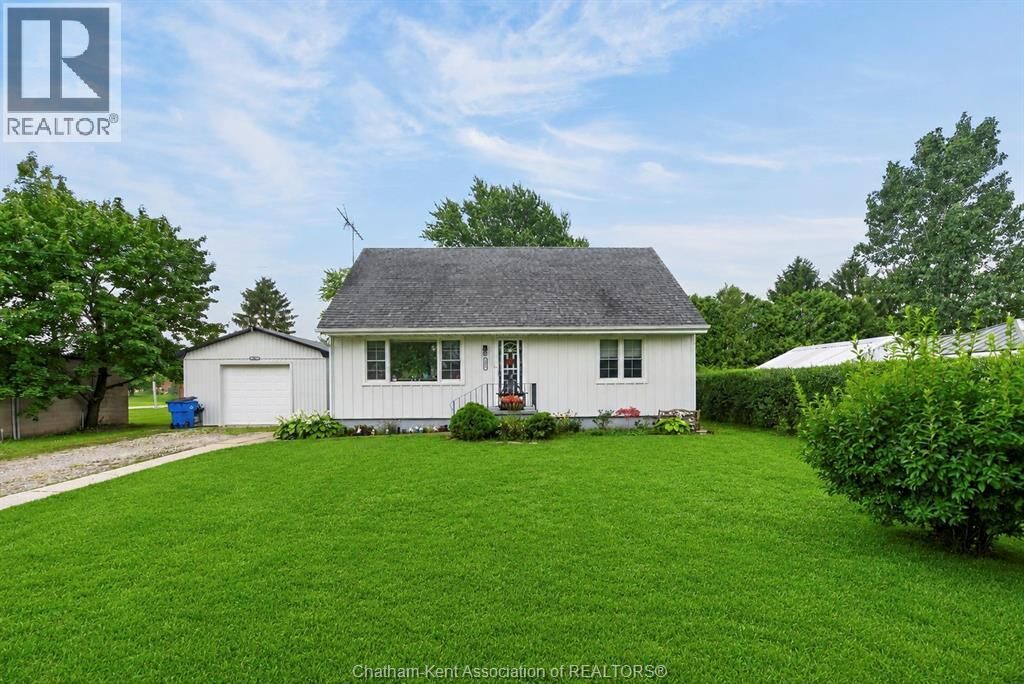 Property Photo:  447 Sydenham Street  ON N0P 1M0 