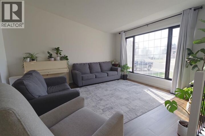 Property Photo: 4645 Majestic Place AB T1G 1E3