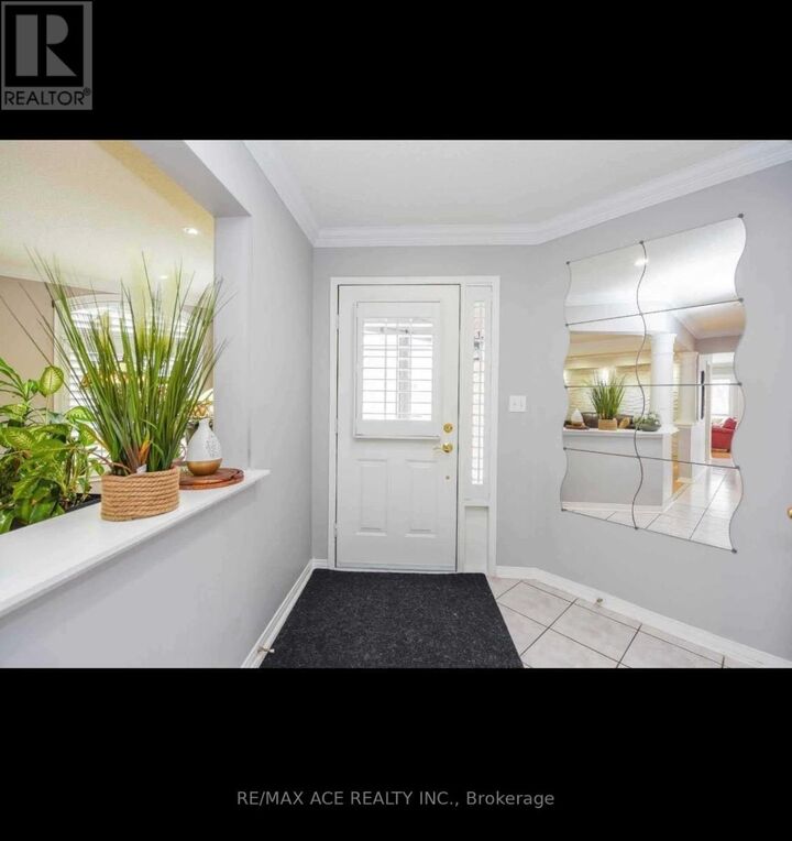 Property Photo: 1079 Bluehorn Boulevard Main ON L5V 2J9