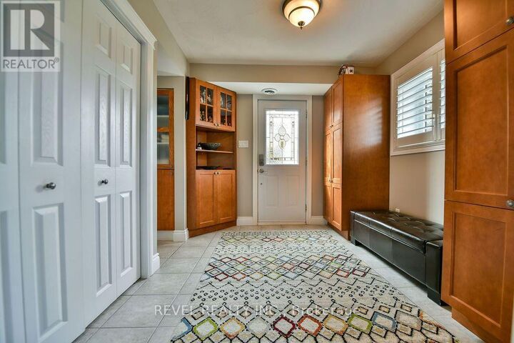 Property Photo:  604 Hart Street  ON P4N 6X8 