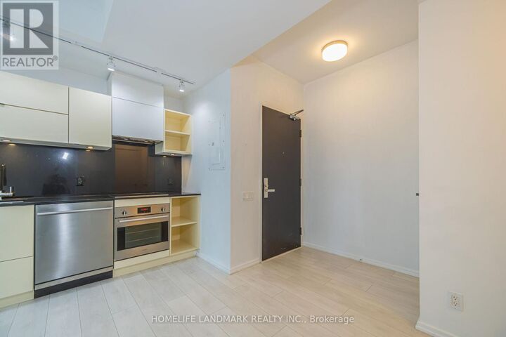 Property Photo:  125 Peter Street 1512  ON M5V 0M2 