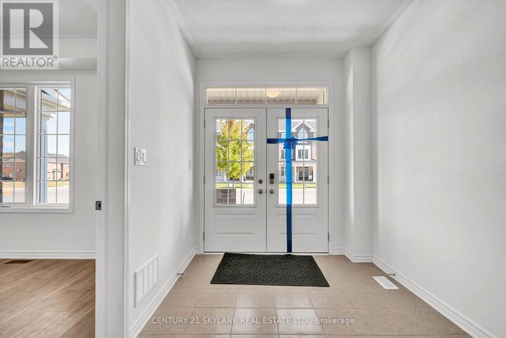 Property Photo:  45 Cullingtree Place  ON L7C 3H1 