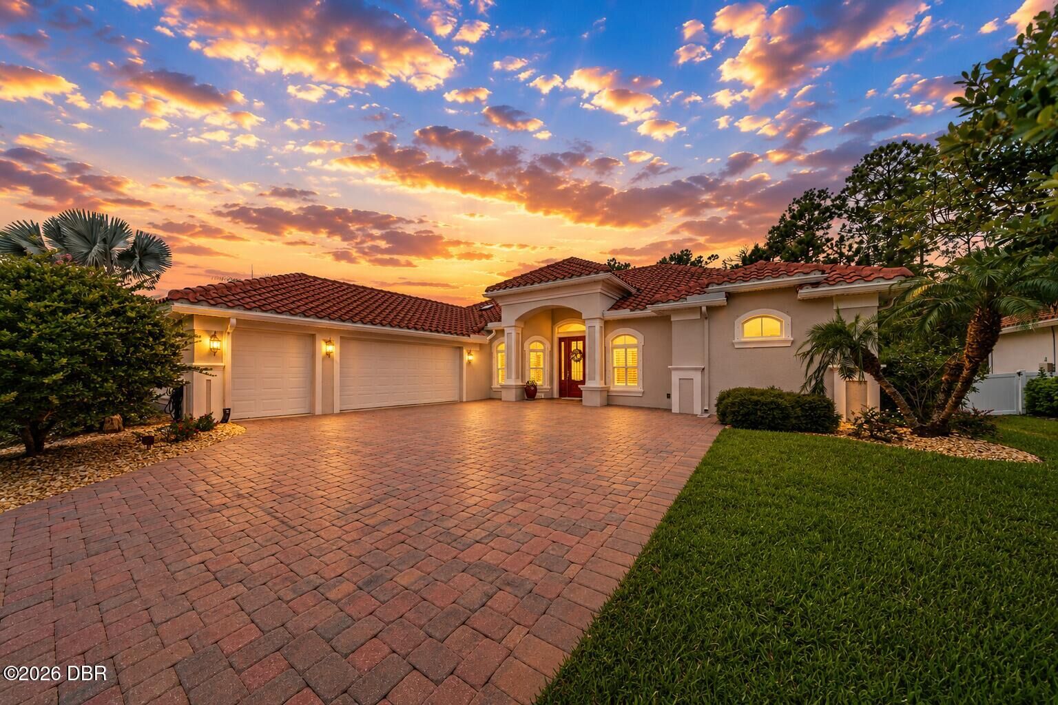Property Photo: 2817 S Asciano Court FL 32168