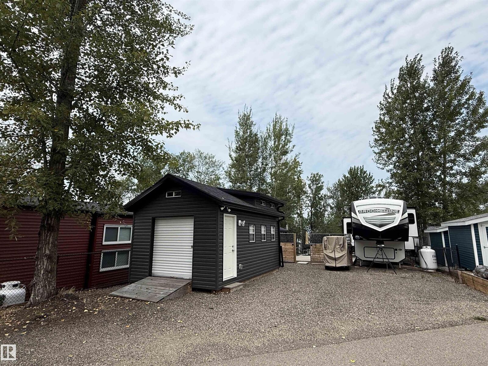 Property Photo:  53509 Rge Road 60 5  AB T7Y 0B5 