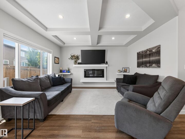 Property Photo:  29 Coppice Hill Way  AB T8E 1J6 