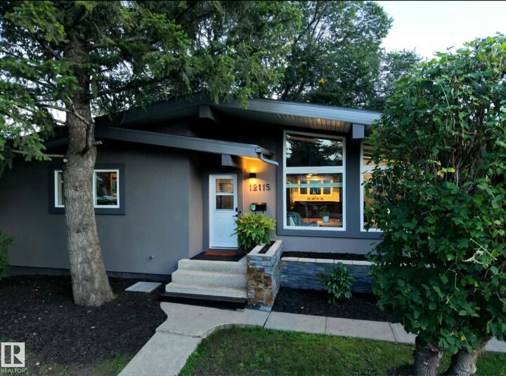 Property Photo:  12115 40 Avenue NW  AB T6J 0S4 