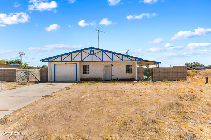 Property Photo: 20116 Neuralia Road CA 93505