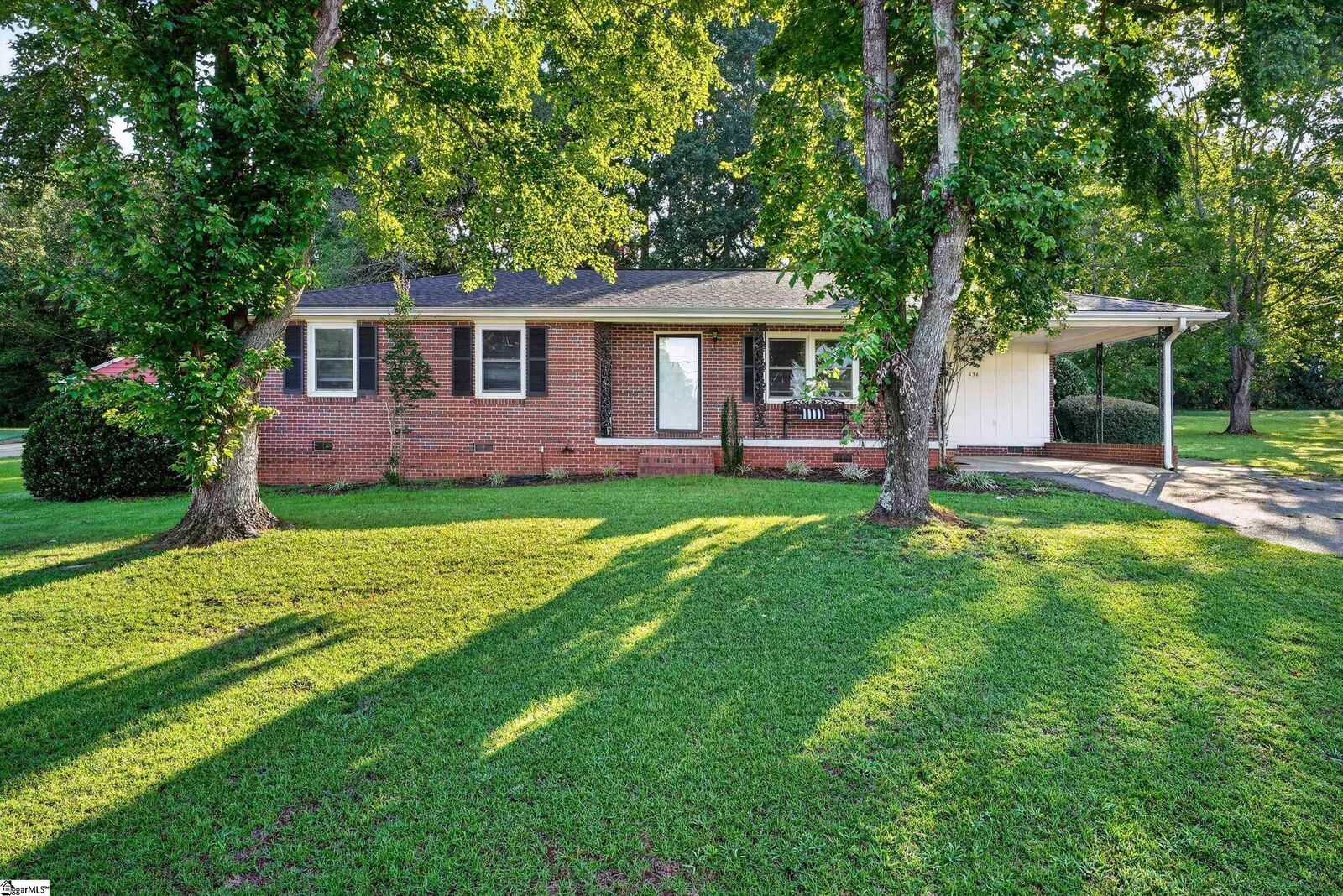 Property Photo: 136 James Avenue SC 29385