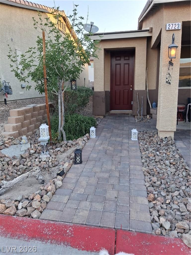 Property Photo: 2723 Chinaberry Hill Street NV 89029