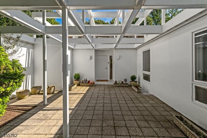 Property Photo:  297 Hardscrabble Rd  NJ 07924 